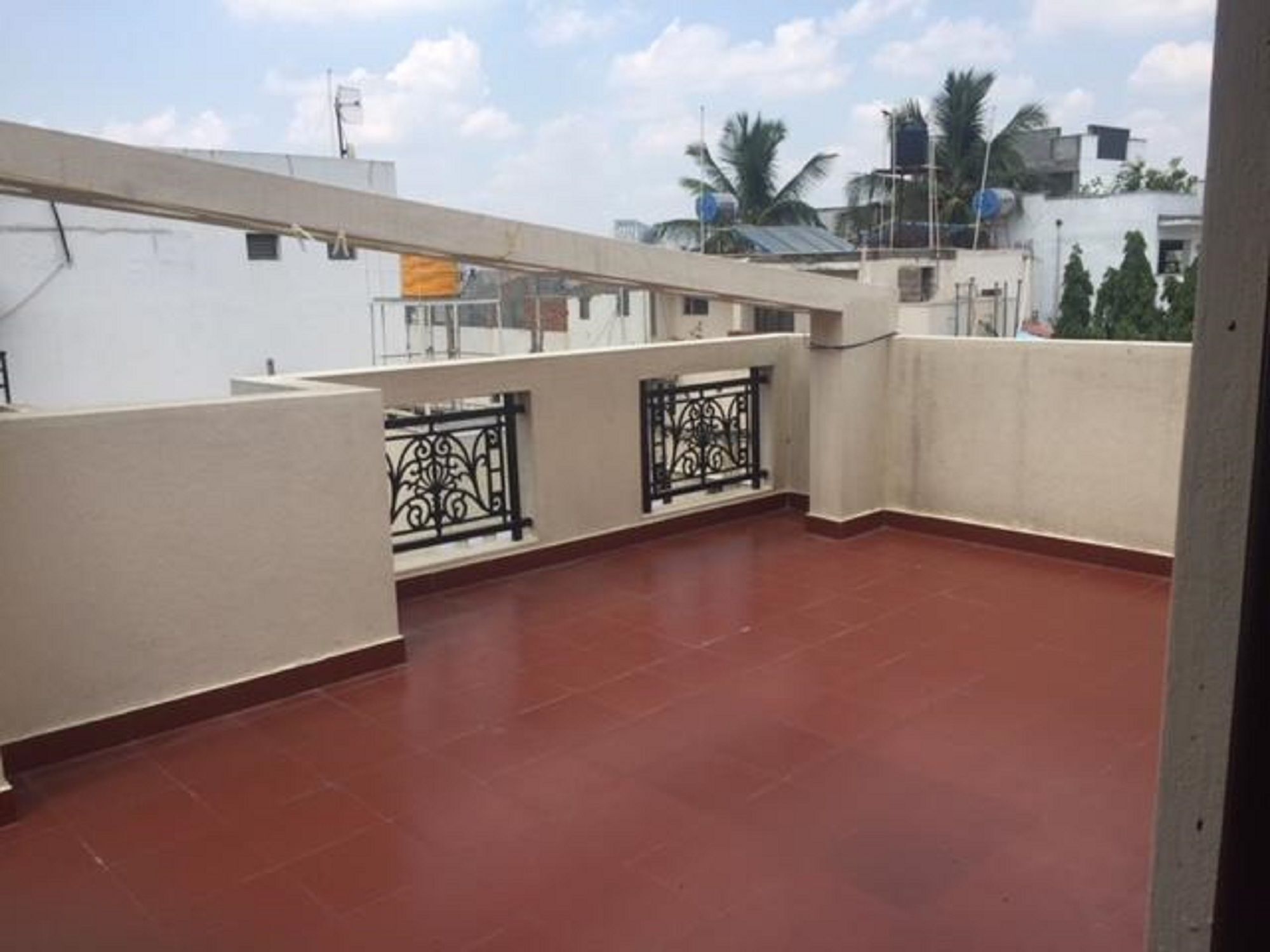 Hotel Savoury Fandhook 3*