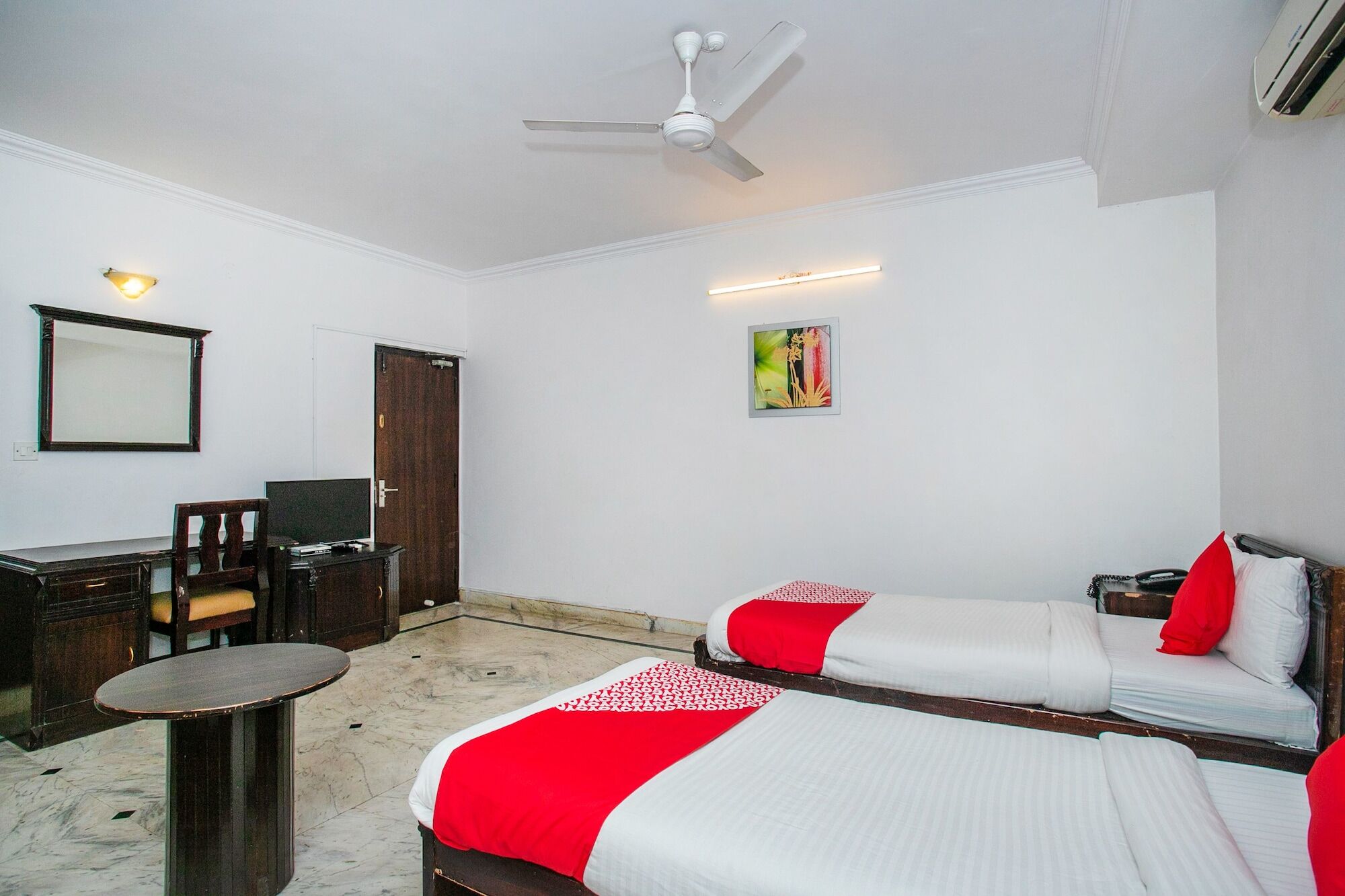 Hotel Oyo 26955 Asteria 3*