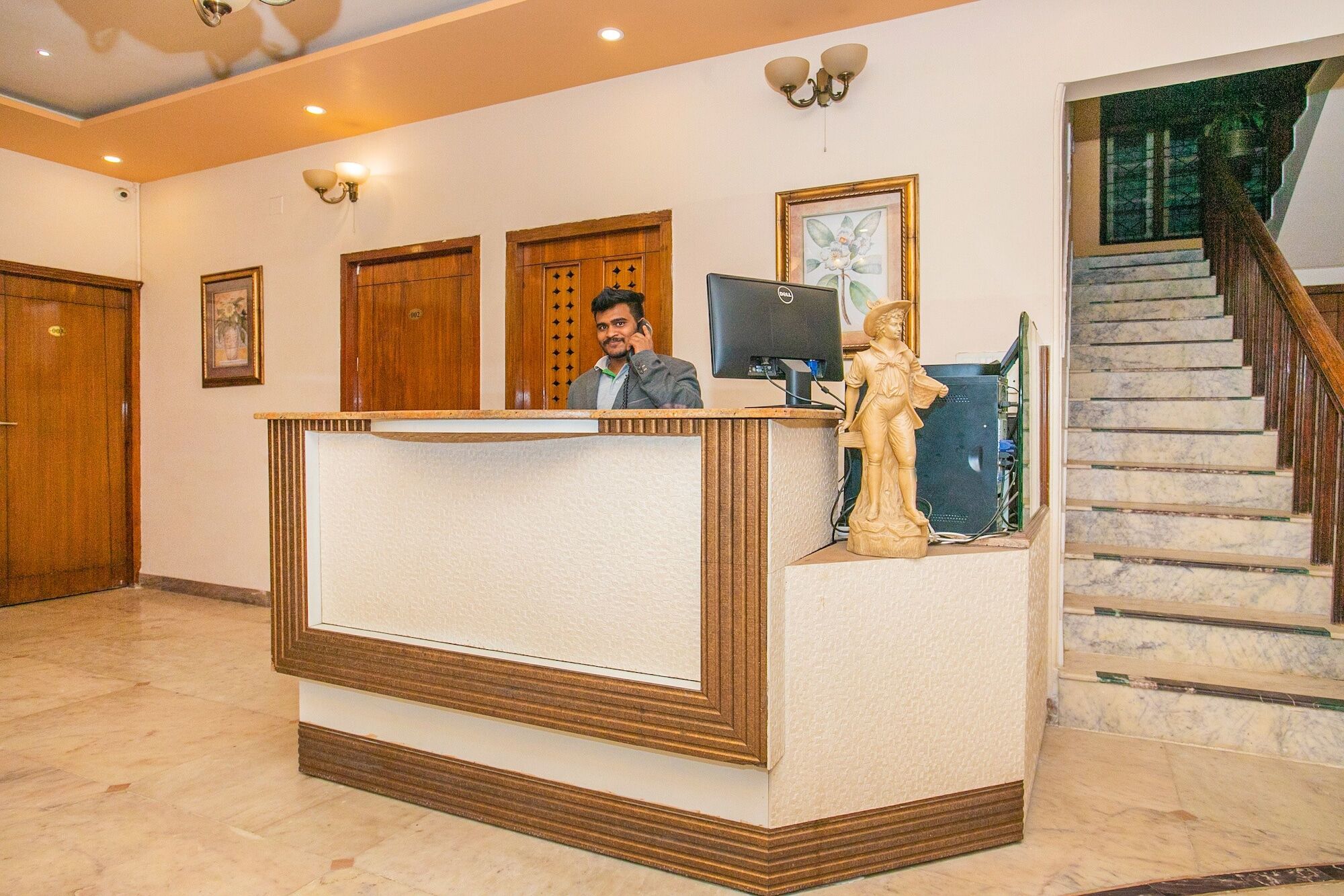 Oyo 26955 Asteria Hotel 3*