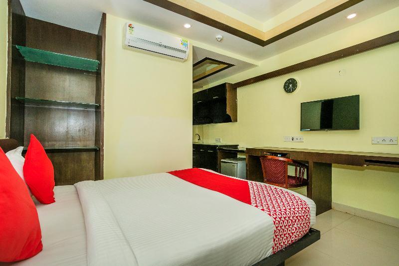 Oyo 3246 The Bouvice 3*