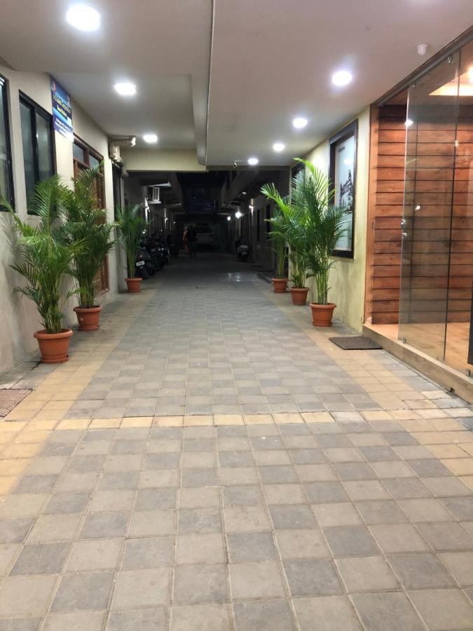 Veekay Hotel Bangalore