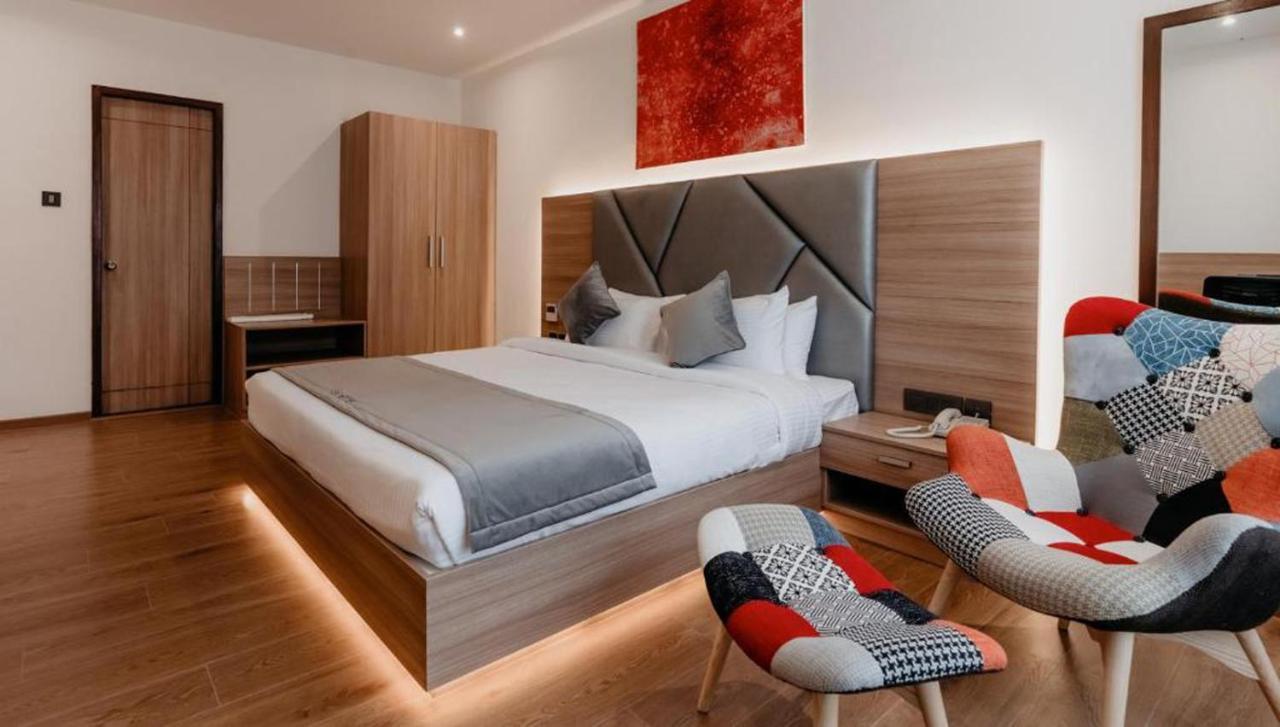 Velvette Hotel