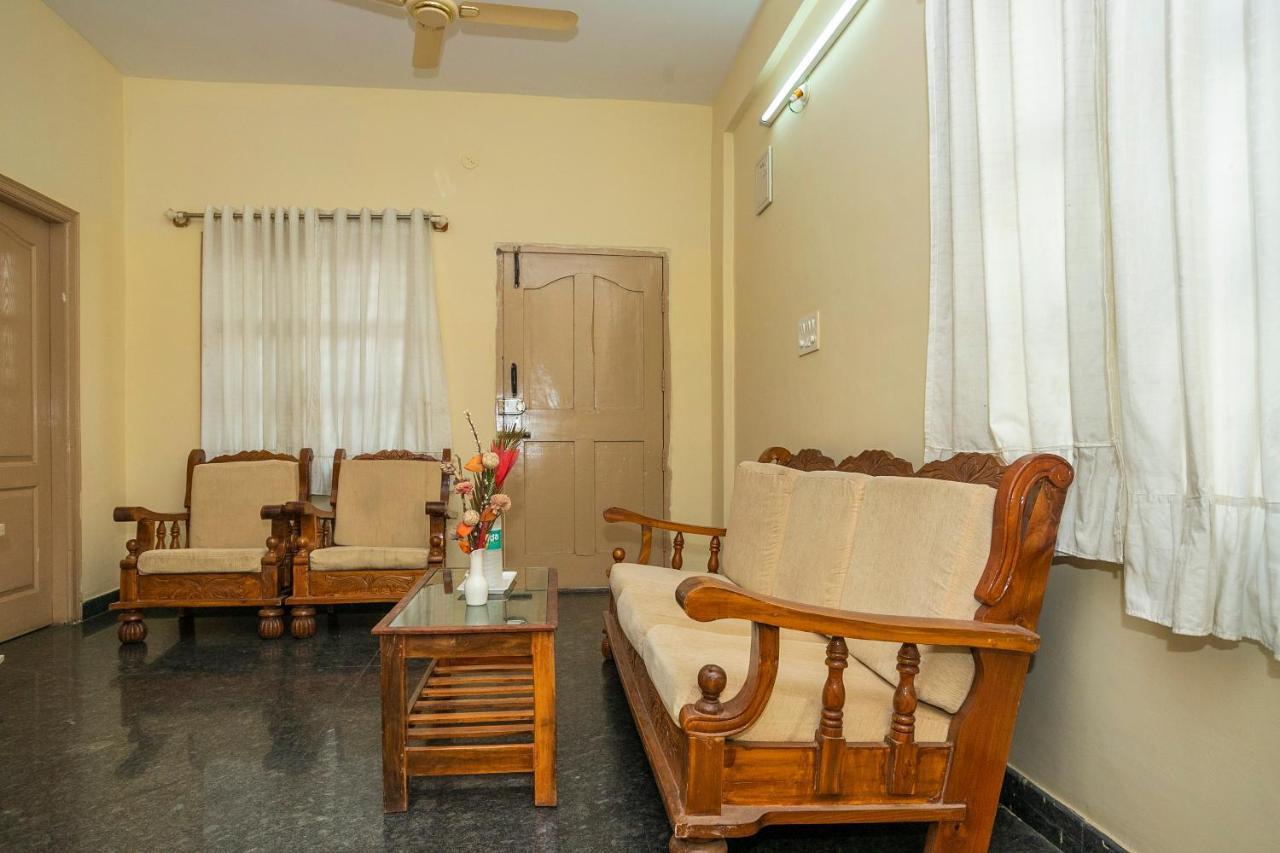 Oyo 12776 Sv Hotel Bangalore
