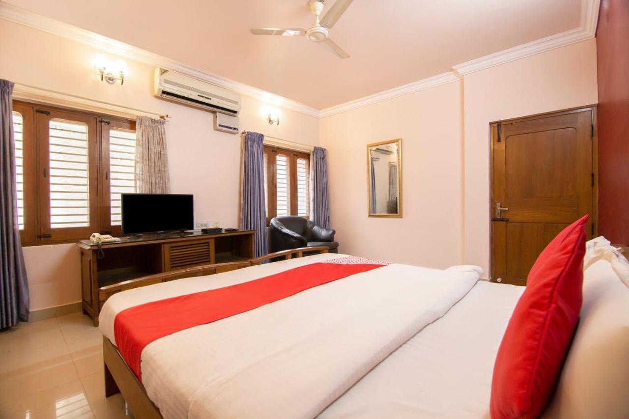 Hotel Oyo 24573 Eyrie Comforts