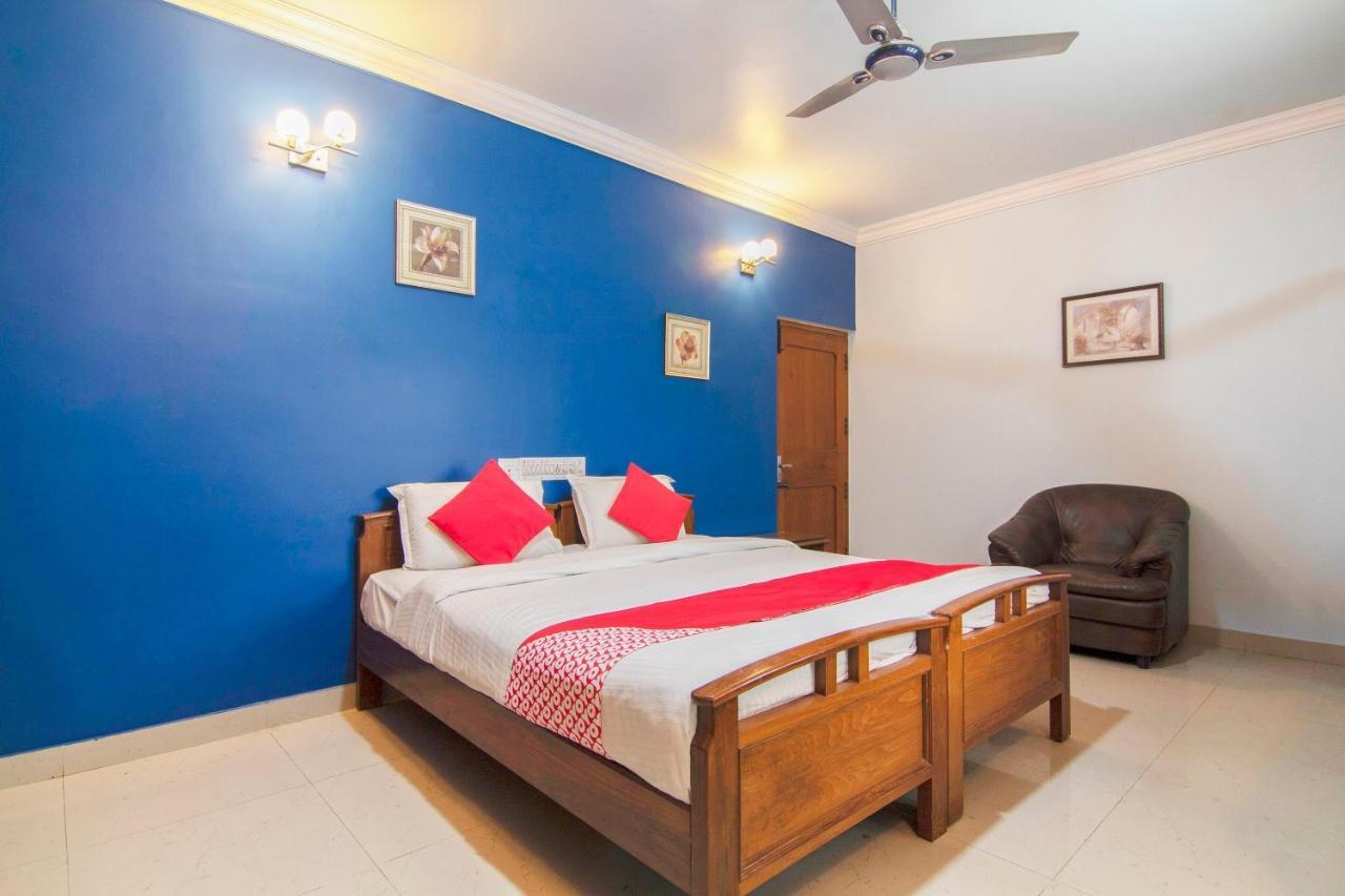 Oyo 24573 Eyrie Comforts Hotel