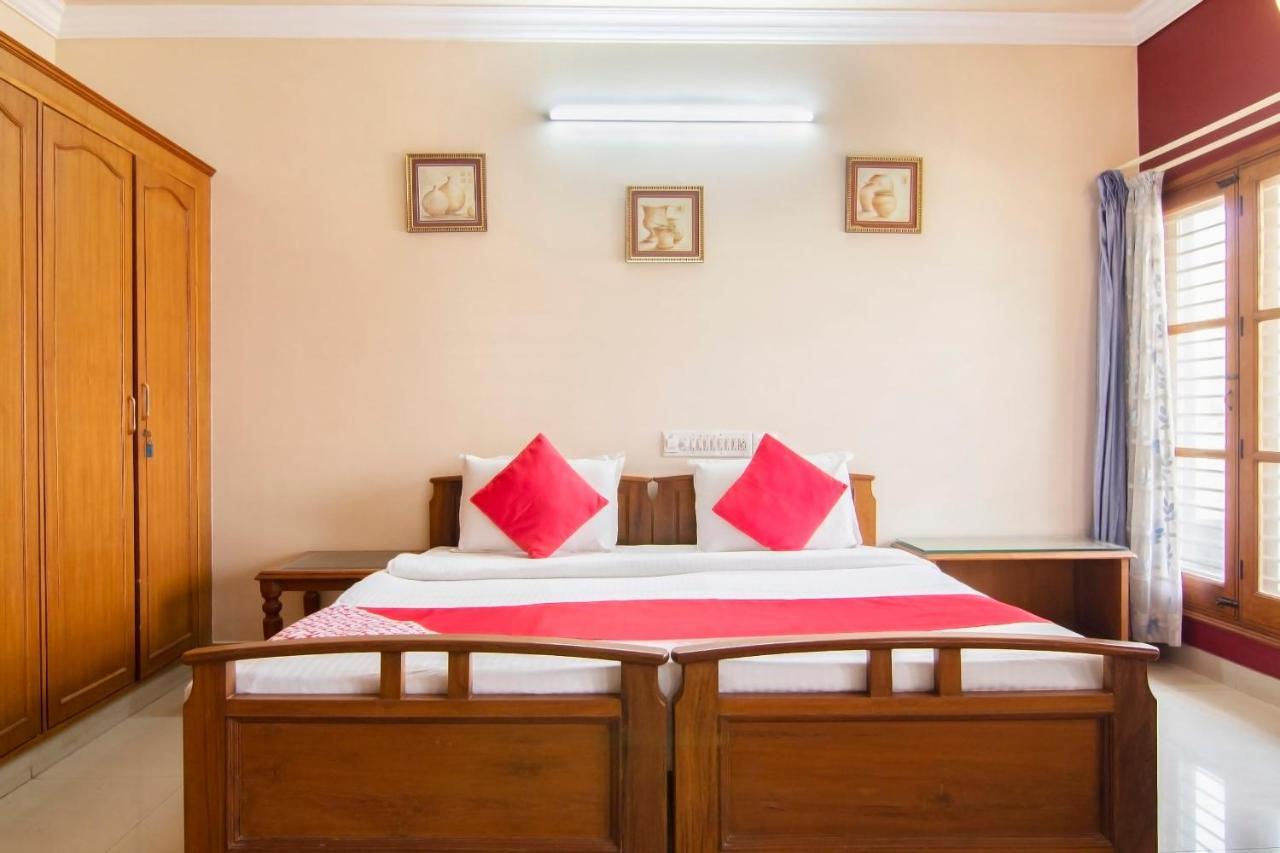Hotel Oyo 24573 Eyrie Comforts Bangalore