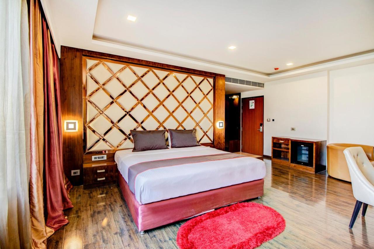 Sahar Pavillion Hotel 3*
