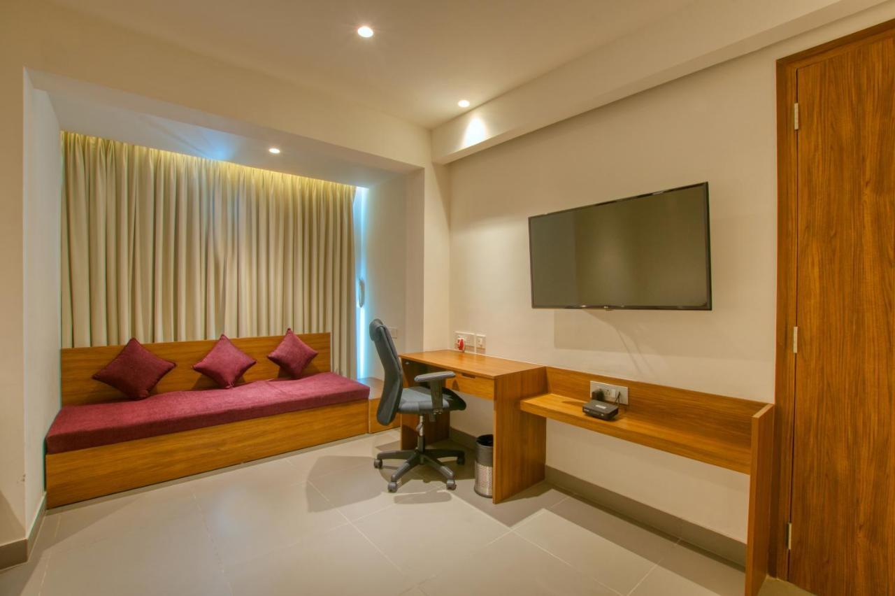 Lilac Hotel, 5th Block 3* Bangalore