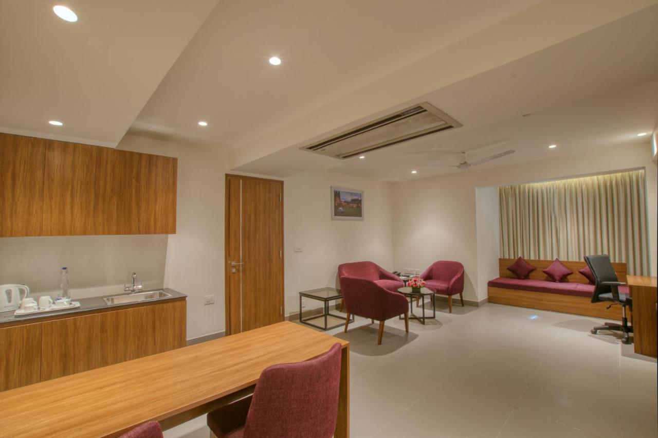 Lilac Hotel, 5th Block 3* Bangalore