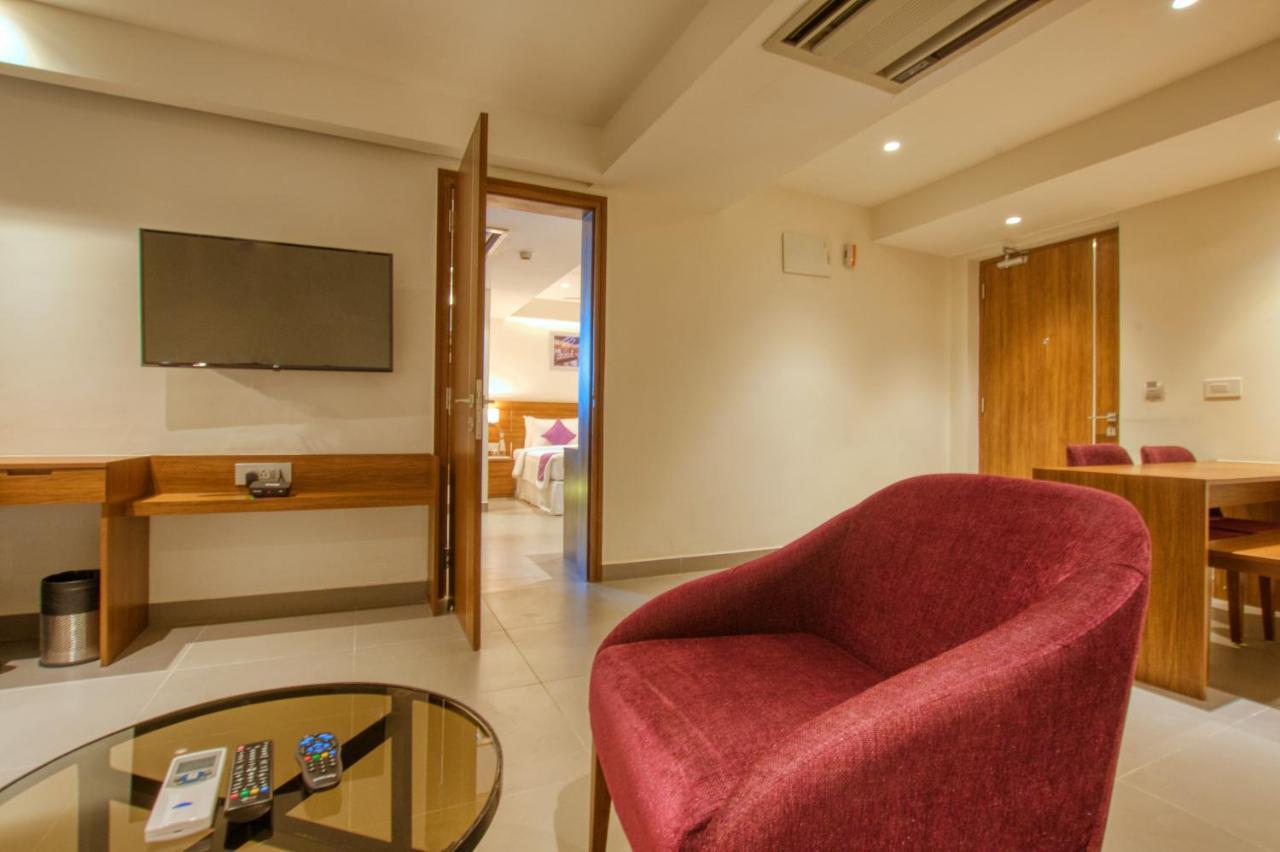 Lilac Hotel, 5th Block Hotel 3*