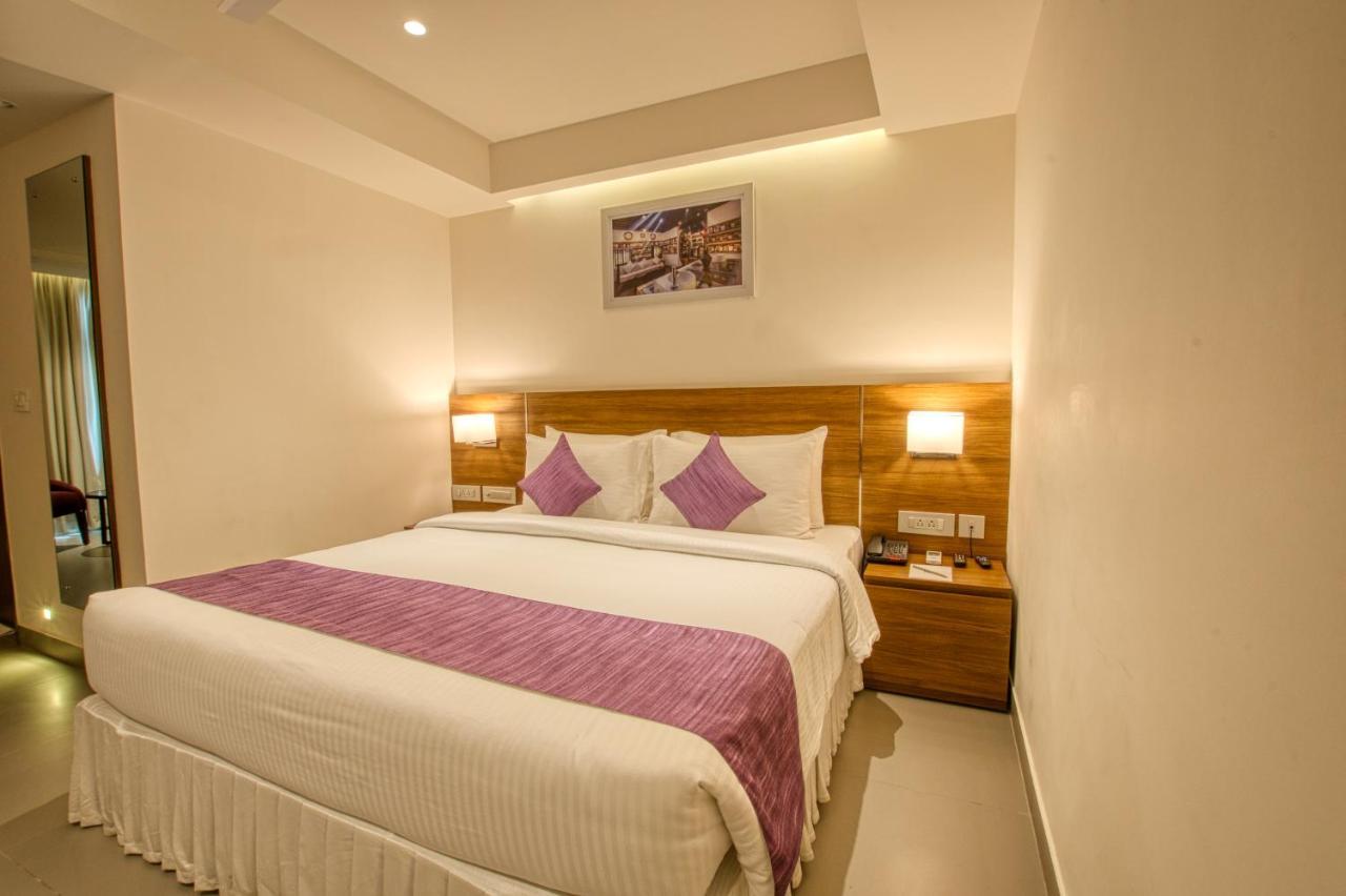 Hotel Lilac Hotel, 5th Block 3*