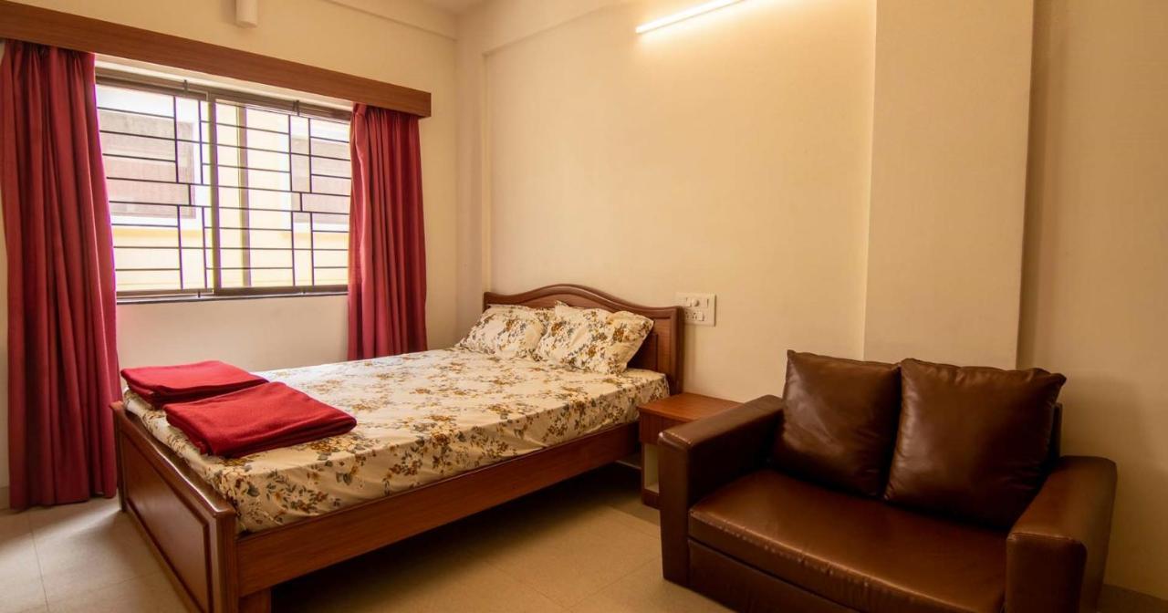 Narayana Studio Hotel Bangalore