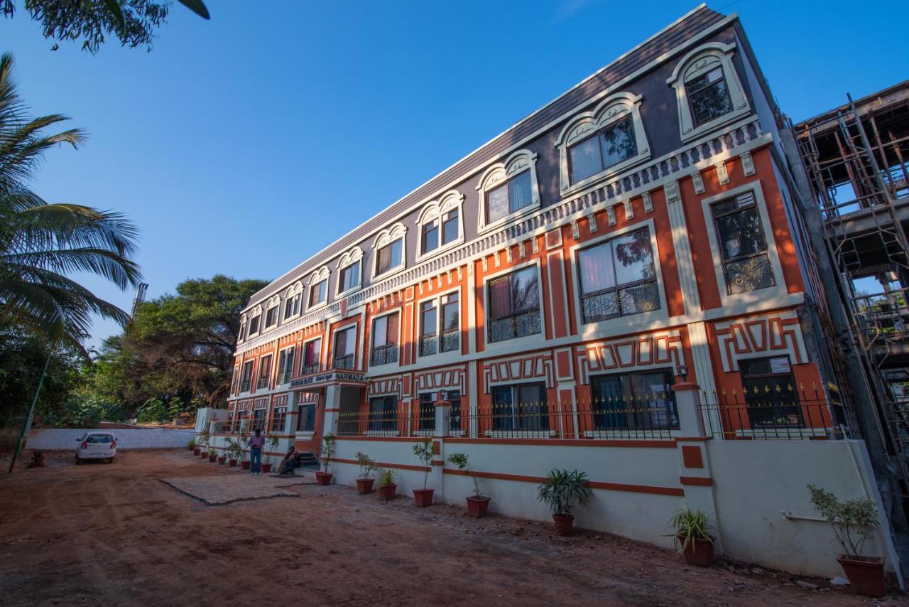 Hotel Narayana Studio