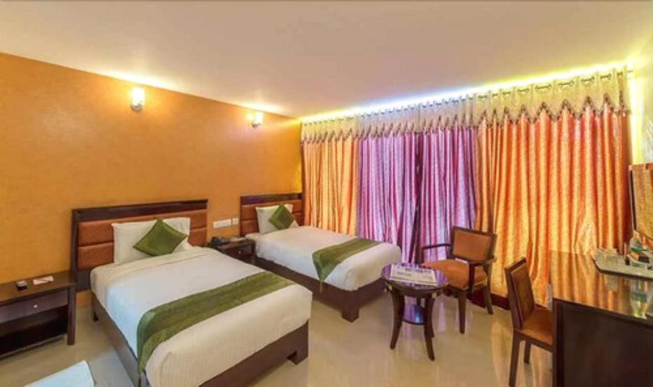 Hotel Crystal Castle Bangalore