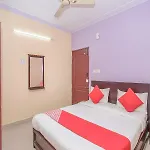 Oyo 10450 Breeze Inn