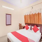 Oyo 10450 Breeze Inn