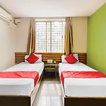 Oyo 60932 Hotel Basera Inn
