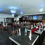 Hotel Pigeon International