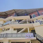 Oyo 79181 Sri Dhanalakshmi Boarding & Lodging
