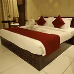 Rajathadri Royal Inn