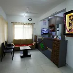 Hotel Gurudev Residency