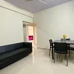 C Suites - Helena