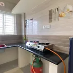 C Suites - Helena