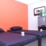 C Suites - Magnum