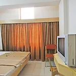 Hotel Lucky Inn