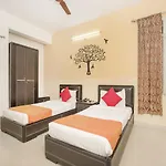 Oyo 1256 Compact Magnolia