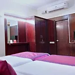 Oyo 10437 Hotel Hibiscus Inn
