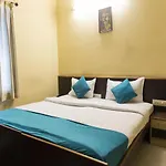 Oyo 4606 Hotel Maple Green Suites