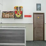 Oyo 15711 Athiti Residency