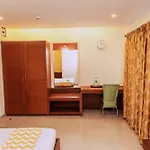 Fabhotel Oriental Suites