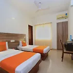 Oyo Flagship 16476 Elements Mall