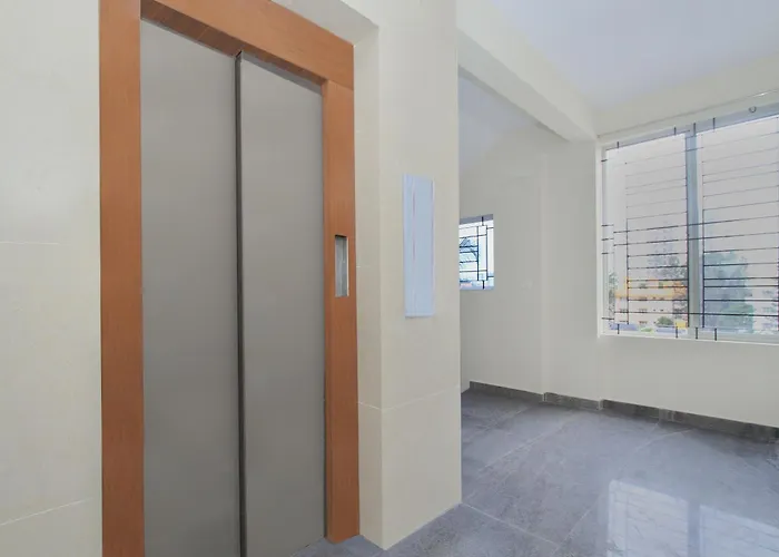 Hotel O Manu Residency