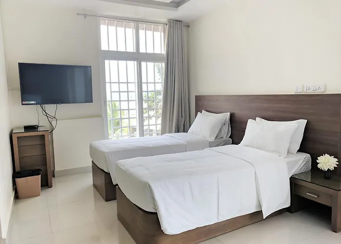 Clyford Suites