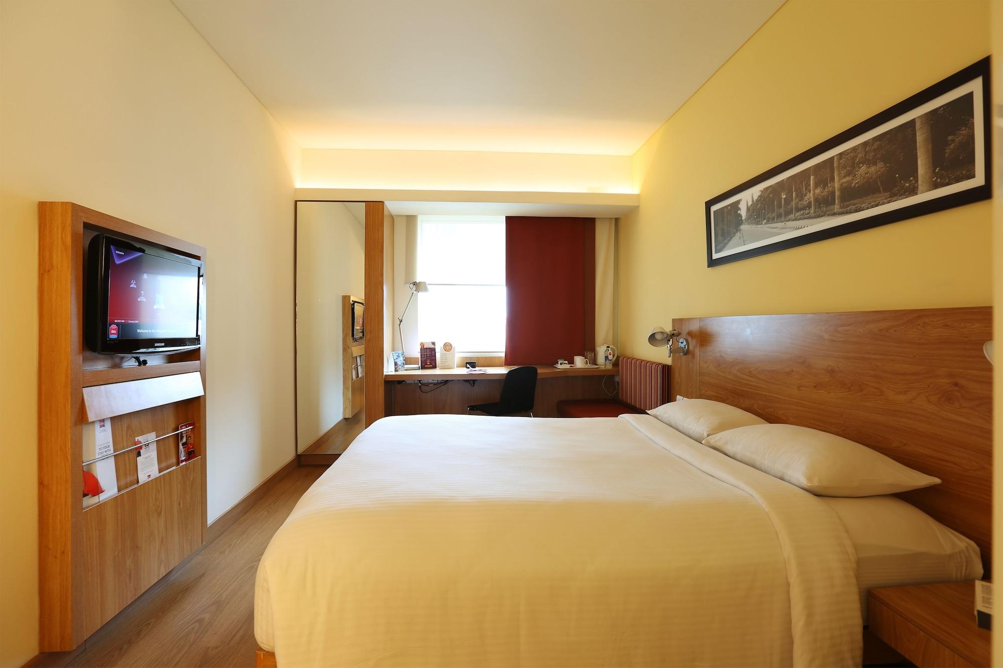 Hotel Ibis Outer Ring Road 4*