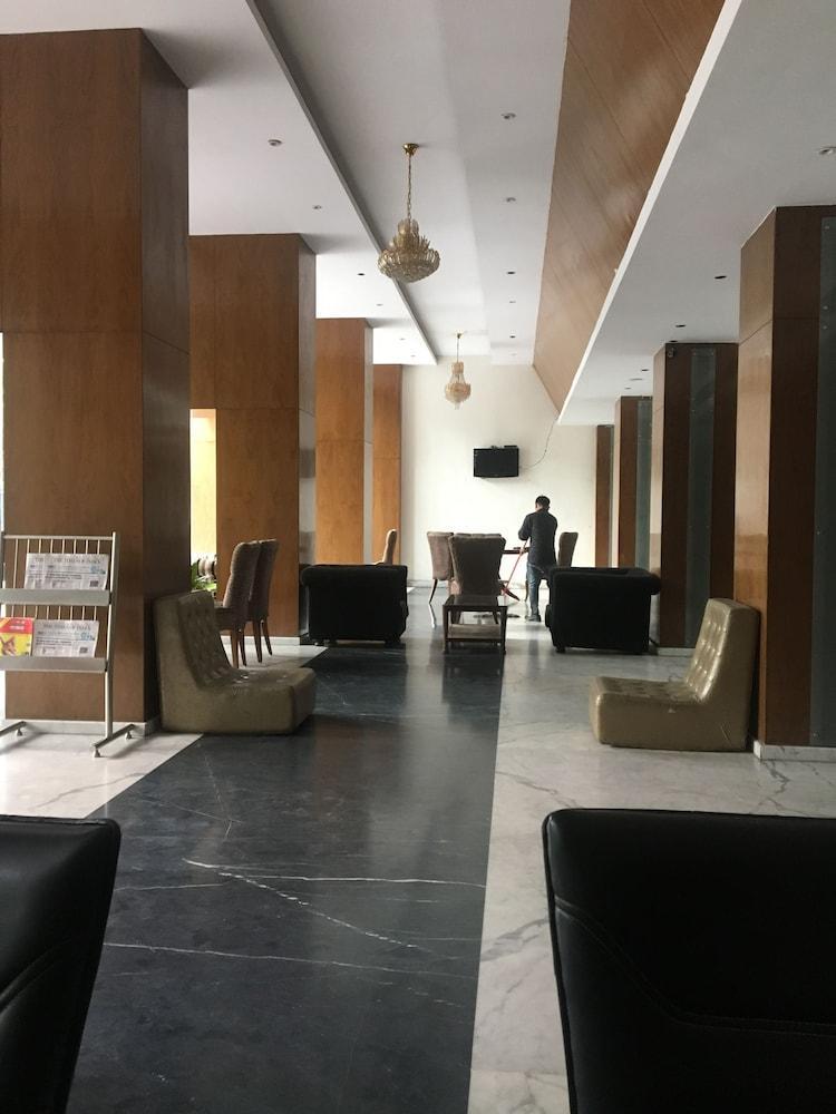The Oxford Hotel Bangalore