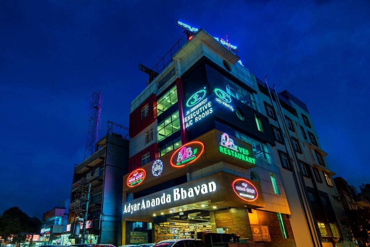 Capital O 15950 J K Residency