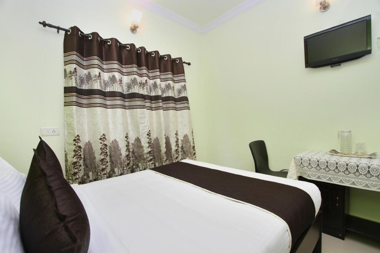 Hotel Vaccinated Staff- Oyo 10232 Ashberry 3*
