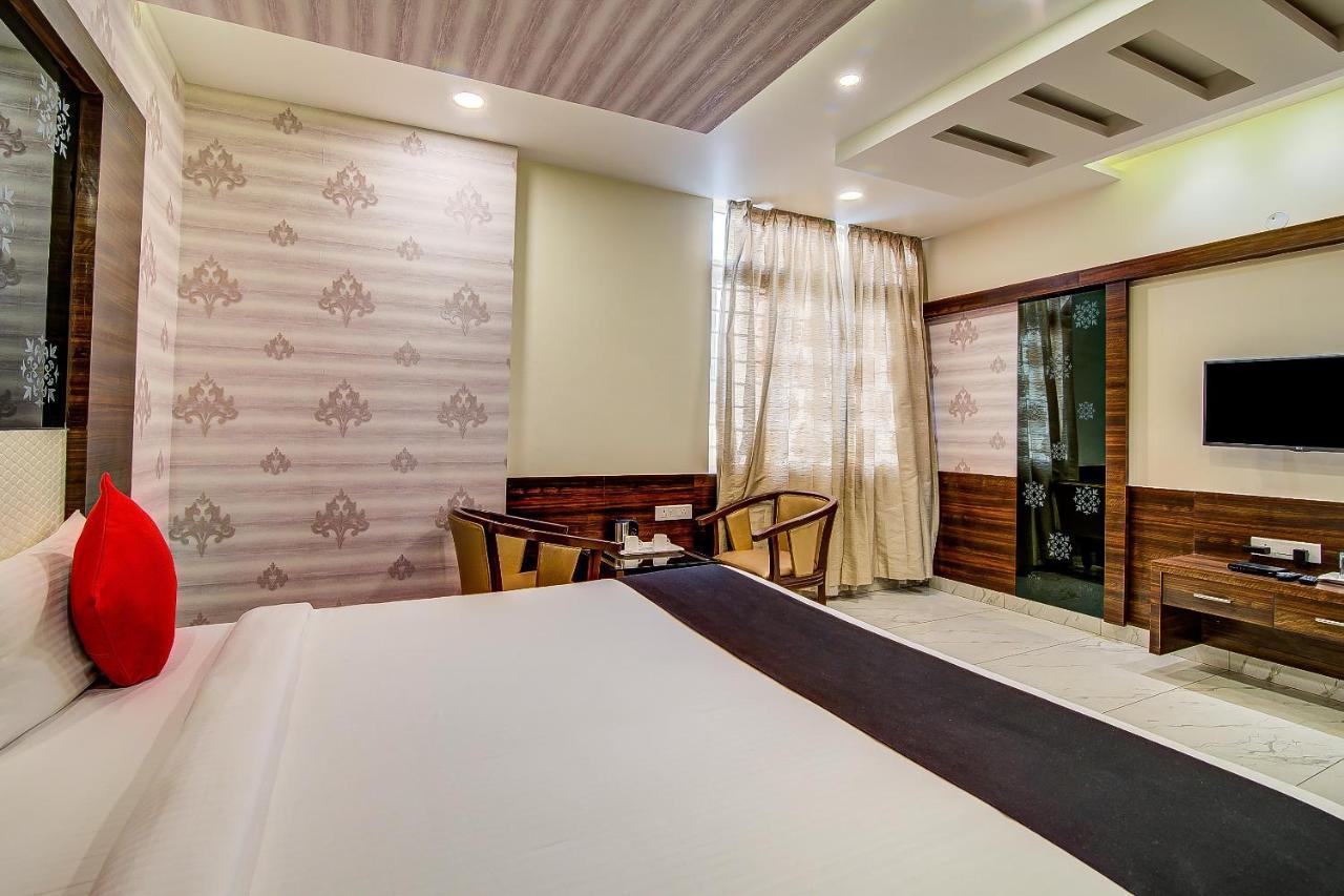 Hotel Capital O 15950 J K Residency