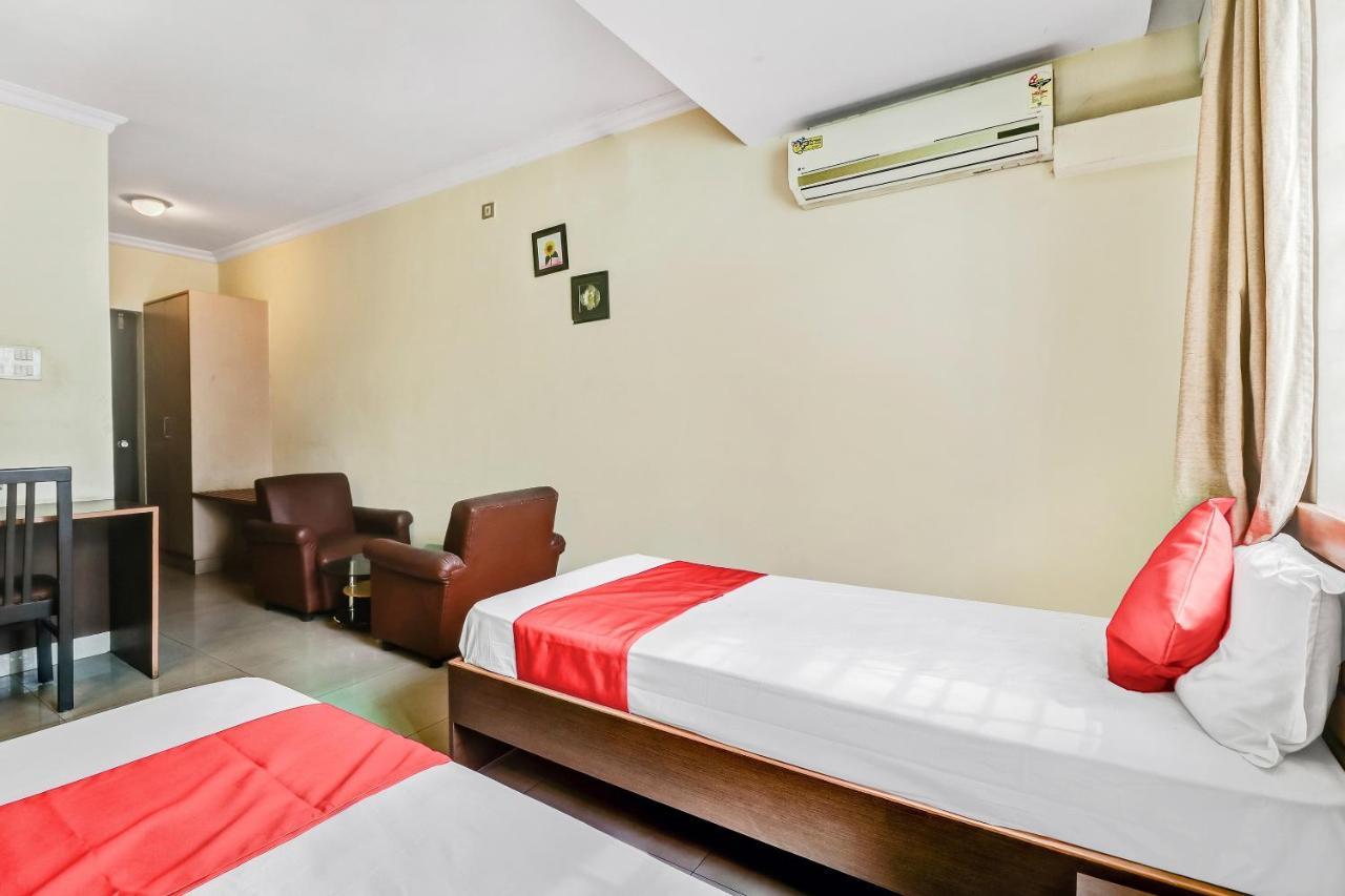 Oyo 60932 Basera Hotel 3*
