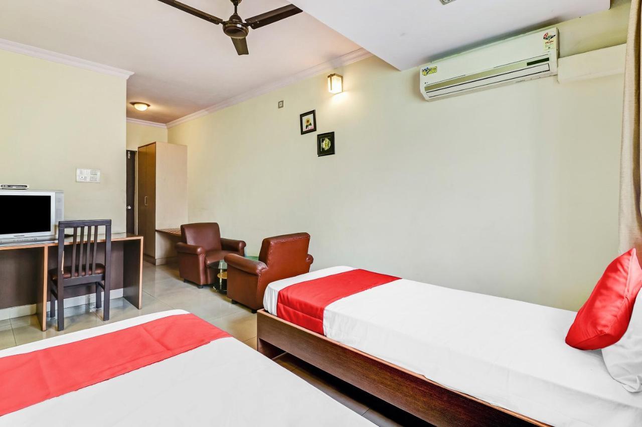 Oyo 60932 Basera Hotel 3*