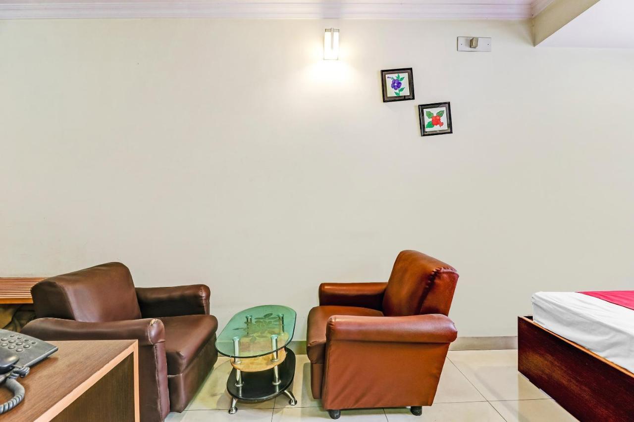 Oyo 60932 Basera Hotel 3*