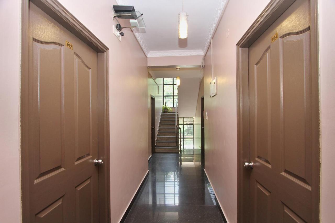 Hotel Vaccinated Staff- Oyo 10232 Ashberry Bangalore