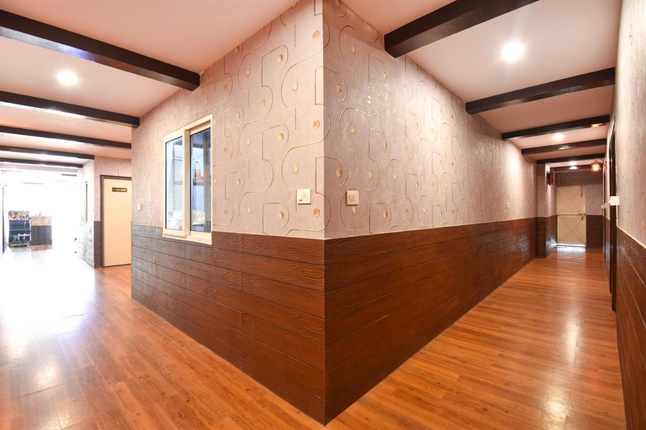 Fabhotel Dhanvitha