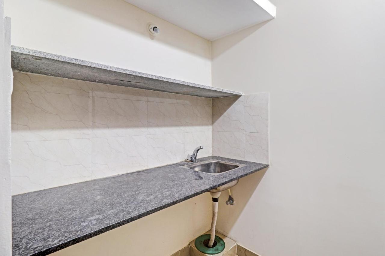 Oyo Flagship 83187 Shiv Enclave 3* Bangalore