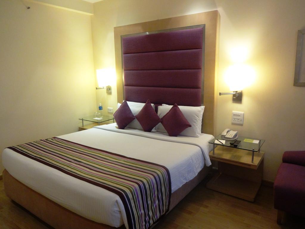 Royal Orchid Bangalore, Mg Road