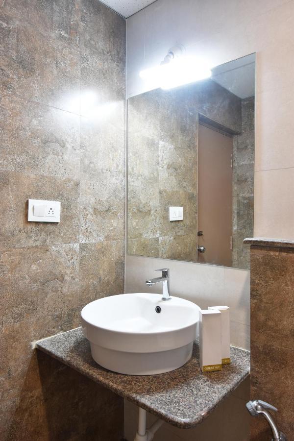 Hotel Fabhotel Dhanvitha Bangalore